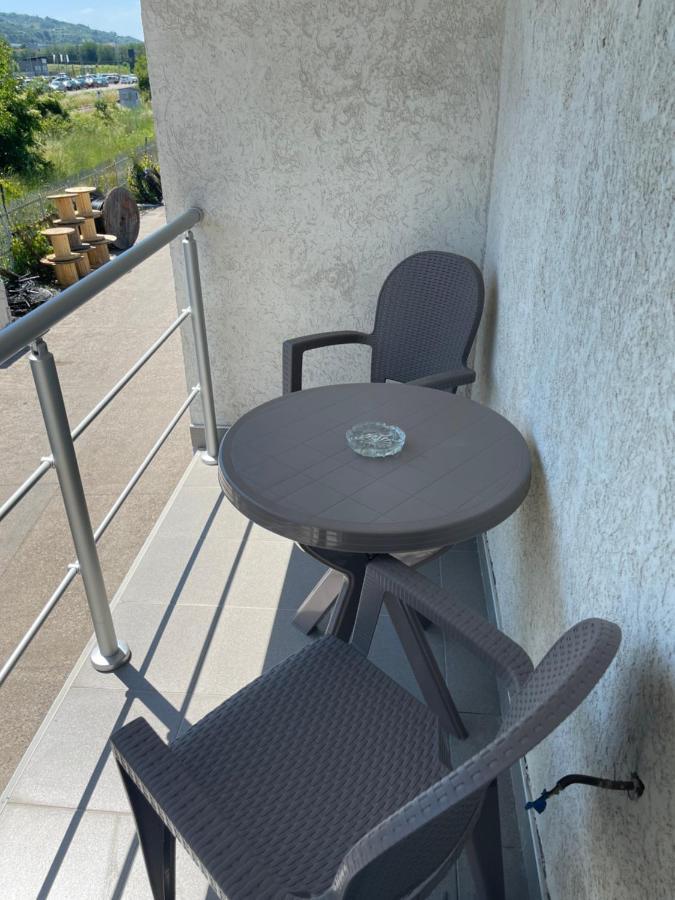 Heater Sleep Nis Vandrarhem Exteriör bild